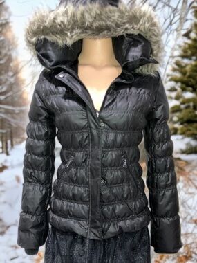 GUESS Women’s Black Puffer Jacket Packable Fur Hooded Quilted Coat Size Small